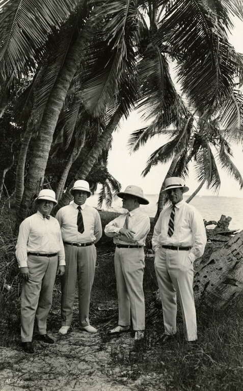 Persistent URL: http://floridamemory.com/items/show/165419Local call number: PHF103Title: Developer George Merrick and others: Coral Gables, FloridaDate: 1925Physical descrip: 1 photoprint - b&amp;amp;w - 11 x 7 in.Series Title: