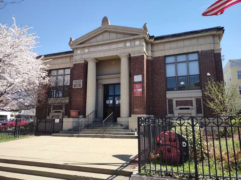 Kearny Public Library (public library in Kearny, New Jersey, USA)
