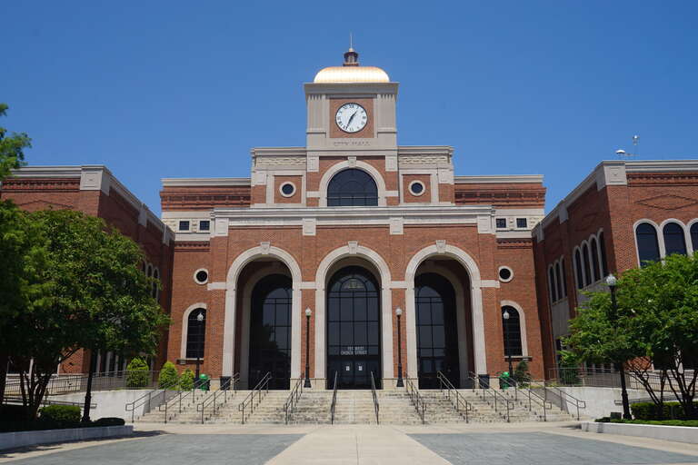 City Hall in Lewisville, Texas (United States).