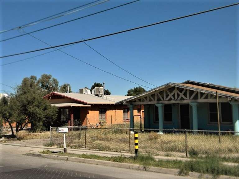 Menlo Park Historic DistrictScene pictured is in the 100 block of South Grande Avenue.