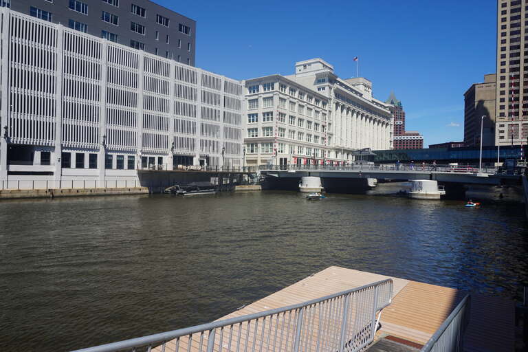 The Milwaukee Riverwalk in Milwaukee, Wisconsin (United States).
