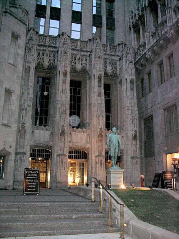 Nathan Hale statue Chicago