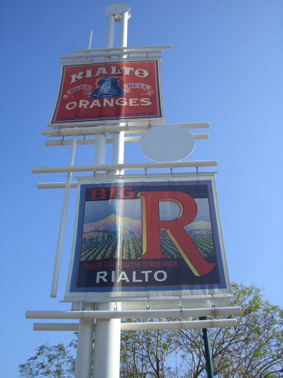 Rialto Oranges Sign