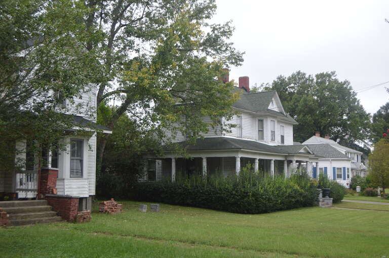 Houses on the western side of Salem Street, just north of the Forsyth Street intersection, in Thomasville, North Carolina, United States.  This block is part of the Salem Street Historic District, a historic district that is listed on the National