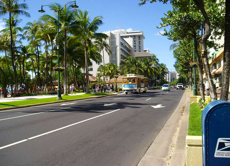 Looking west up Kalakaua Avenue from Uluniu Avenue intersection