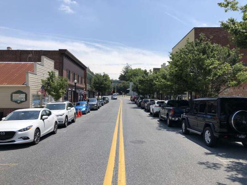 View south along Delaware State Route 5 (Union Street) between Magnolia Street and Federal Street in Milton, Sussex County, Delaware