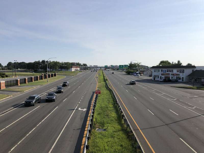 View south along U.S. Route 13 and west along U.S. Route 40 (DuPont Highway) from the pedestrian overpass at Lincoln Avenue in Wilmington Manor, New Castle County, Delaware