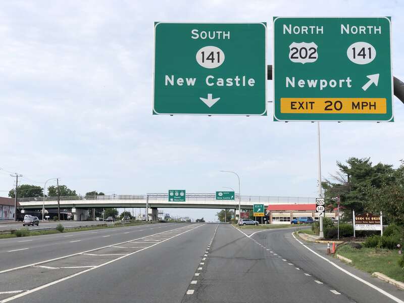 View south along U.S. Route 13 and west along U.S. Route 40 (DuPont Highway) at the exit for U.S. Route 202 NORTH and Delaware State Route 141 NORTH (Newport) in Wilmington Manor, New Castle County, Delaware