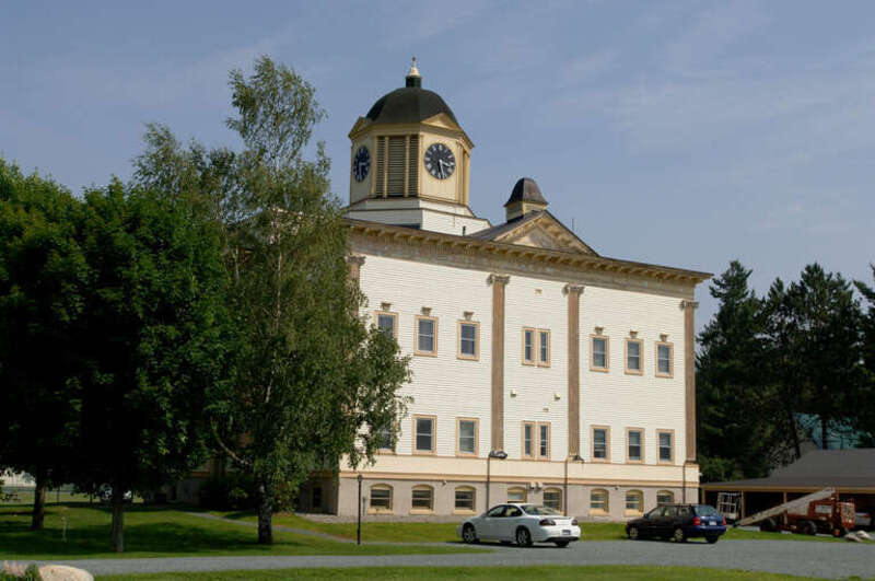 THE BUILDING WAS BUILT IN 1903 IN A PUBLIC-PRIVATE PARTNERSHIP BETWEEN THE TOWN’S SCHOOL DISTRICT AND THE TRUSTEES OF THE ACADEMY.  IT IS 	NOW A CONDOMINIUM