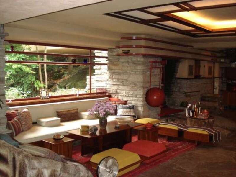 Main sitting area in Fallingwater living room.