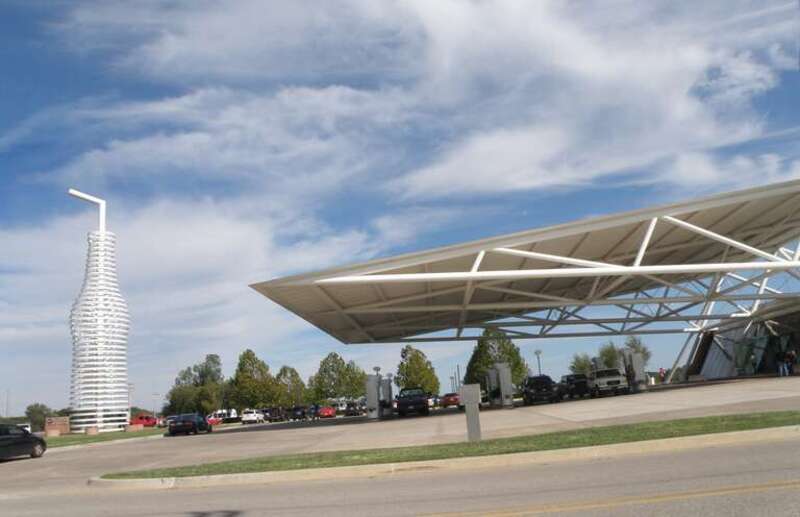 Historic Route 66 Oklahoma / POPSGas Station between  Oklahoma City and Arcadia