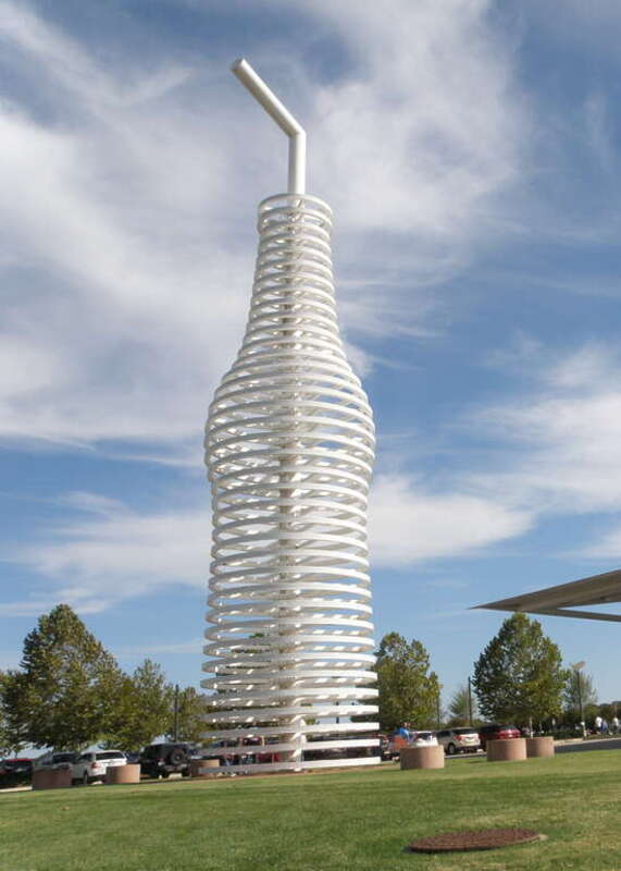 Historic Route 66 Oklahoma / POPS  Gas Station between  Oklahoma City and Arcadia