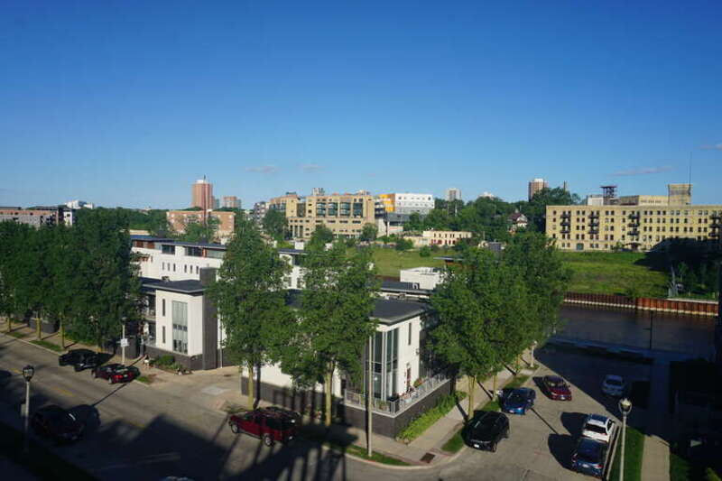 The Milwaukee skyline viewed from Kadish Park in Milwaukee, Wisconsin (United States).