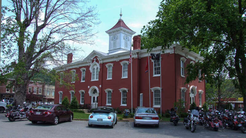 Das Verwaltungsgebäude des Moore County Executive in Lynchburg, Tennessee, USA.