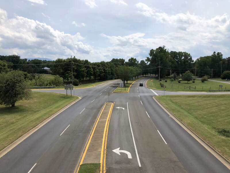 View south along U.S. Route 340 Business (North Broad Street) from the overpass for U.S. Route 211 (Lee Highway/Luray Bypass) in Luray, Page County, Virginia