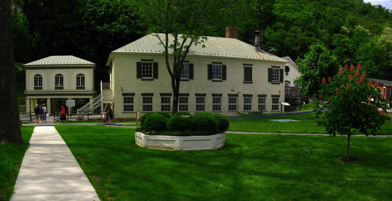 Berkeley Springs State Park, Bath (Berkeley Springs), West Virginia