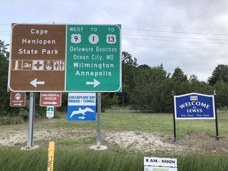 View west along U.S. Route 9 (Cape May-Lewes Ferry Road) at Cape Henlopen Drive in Lewes, Sussex County, Delaware