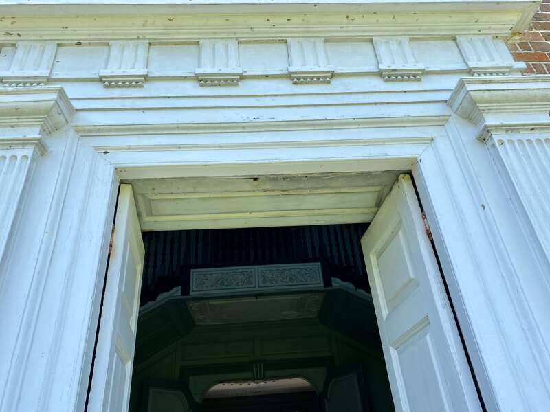 Built between 1747 and 1752, Drayton Hall was built by John Drayton, Sr. as the centerpiece of his plantation.  The house is considered one of the most significant examples of Palladian architecture in the United States, and was the only plantation