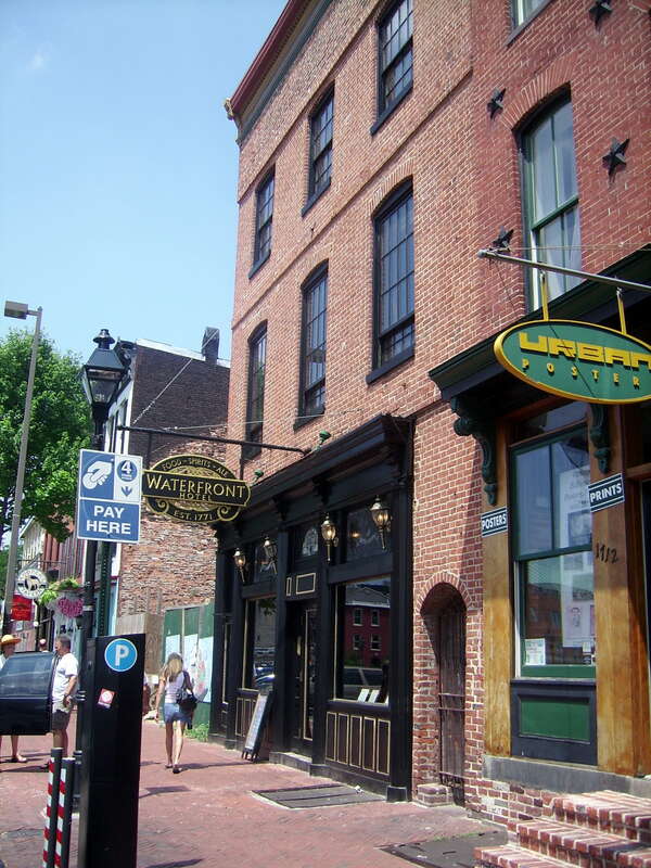 Th Waterfront Bar, Thames St, Fells Point - as featured in the TV Series Homicide:Life on the Street, when it was owned by Meldrick, Munch and Bayliss