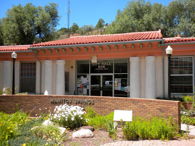 City Hall in Manitou Springs, Colorado.  In the Manitou Springs Historic District	(recognized October 7, 1983) which is roughly bounded by El Paso Boulevard, Ruxton Ave., U.S. Route 24, and Iron Mt. Ave. in 	Manitou Springs




This is an image of a