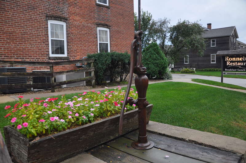 Manual Water Pump Amana IA