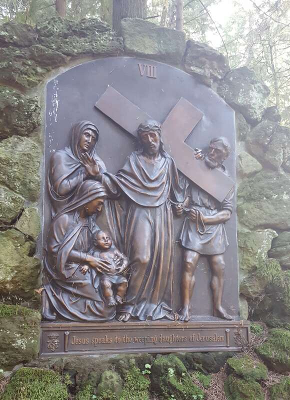 Station 8 Jesus Speaks to the Weeping Daughters of Jerusalem