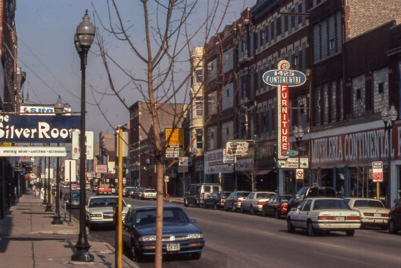 19990213 22 Milwaukee Ave. near Damen Ave.
Chicago