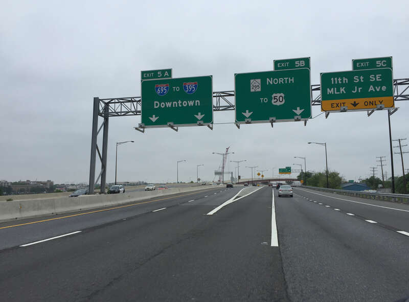 View north along Interstate 295 (Anacostia Freeway) at Exit 5A (Interstate 695 to Interstate 395, Downtown) in Washington, D.C.