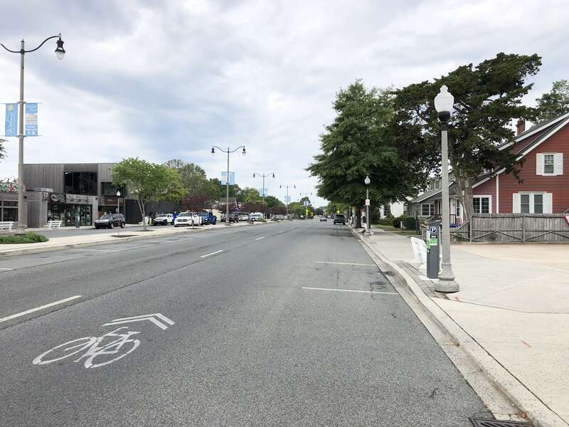 View north along Delaware State Route 1A (Rehoboth Avenue) at 4th Street in Rehoboth Beach, Sussex County, Delaware