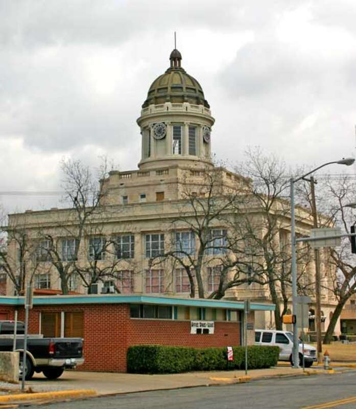 Carter County Courthouse, Downtown Ardmore.