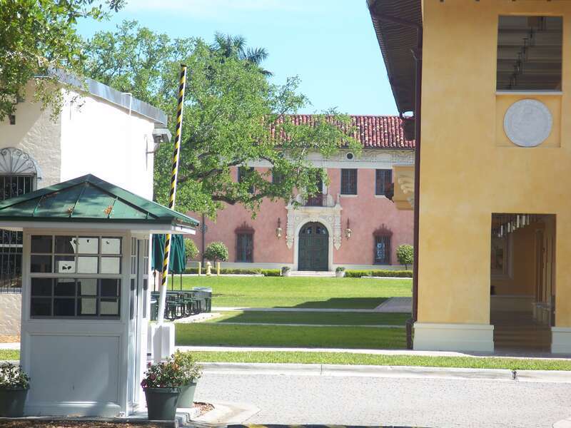 Coconut Grove, Florida: El Jardin: