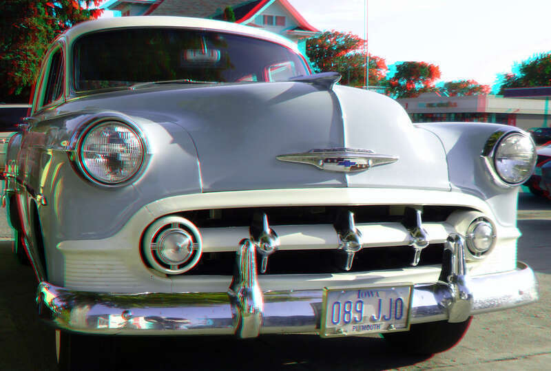 View with 3D red/cyan glasses