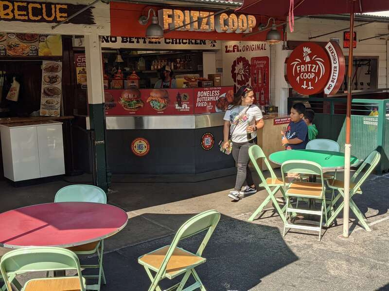 We had the fried chicken sandwich here--it was good!