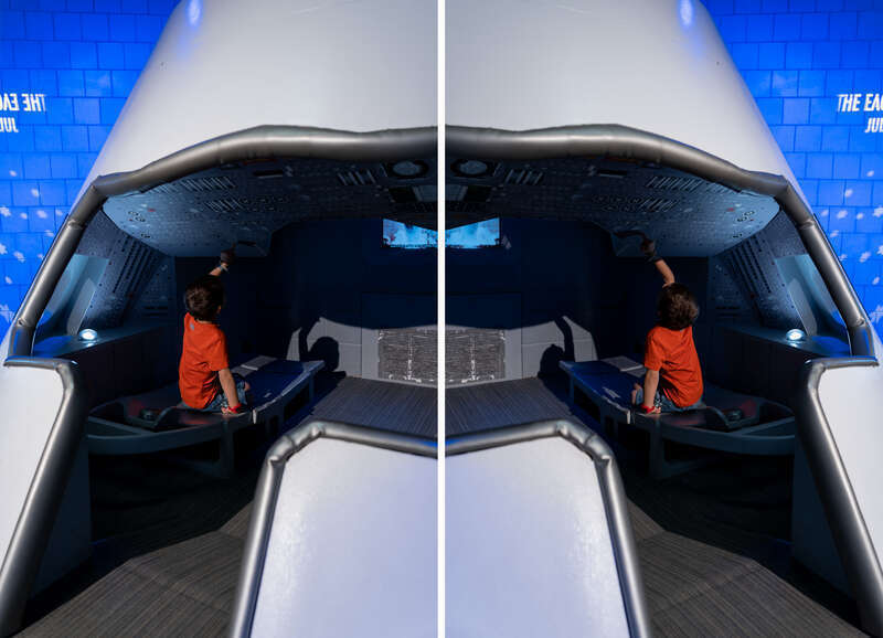 Gabriel at the To the Moon exhibit, Museum of Science, Boston, Massachusetts, US (PPL3-Altered)