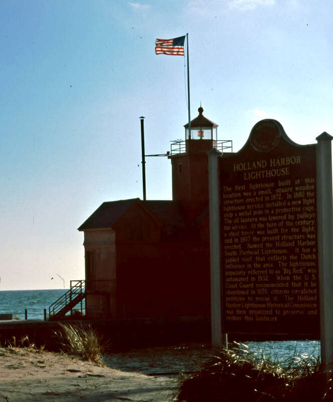 Holland Habor Lighthouse