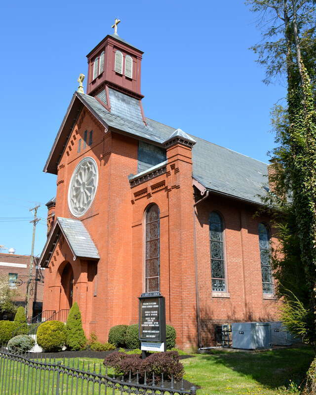 Building on Main Street, Newark, Delaware near the University of Delaware
