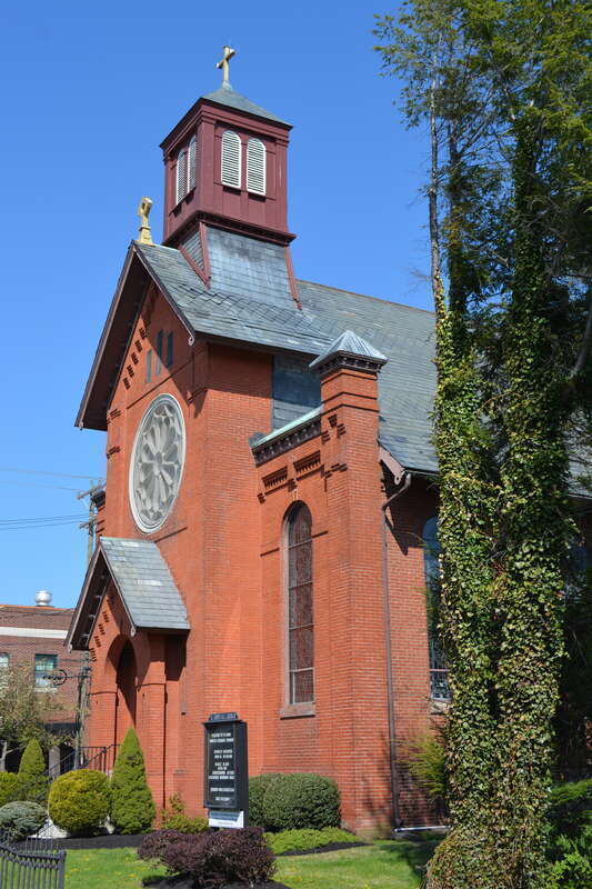 Building on Main Street, Newark, Delaware near the University of Delaware