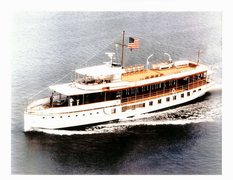 Washington Navy Yards (Apr 23, 2003) -- The former Presidential Yacht USS Sequoia (AG 23) travels down the Potomac River near Washington D.C. The Navy Museum at Washington Navy yard hosted a crew reunion for former crewmembers of the Sequoia during