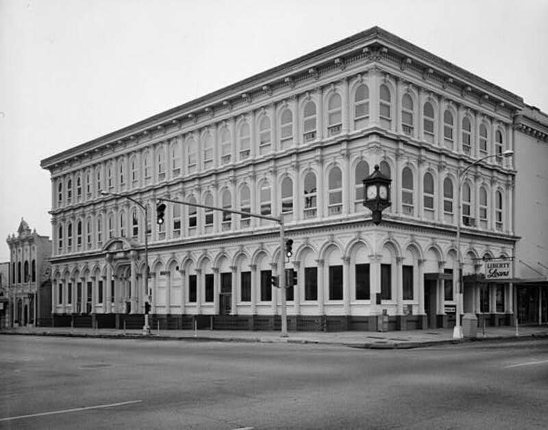 Bank of Columbus, 1048 Broadway, Columbus (Muscogee County, Georgia)
Cropped



This file comes from the Historic American Buildings Survey (HABS), Historic American Engineering Record (HAER) or Historic American Landscapes Survey (HALS). These are