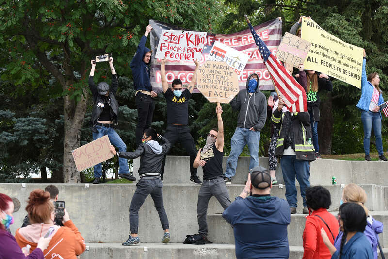 Counter protesters and counter-counter protesters at the March on Alaska.
March on Alaska event in Anchorage, Alaska. Presented by the Alaska Black Caucus. September 7, 2020.

This photo is available for free public use. Please provide credit in the