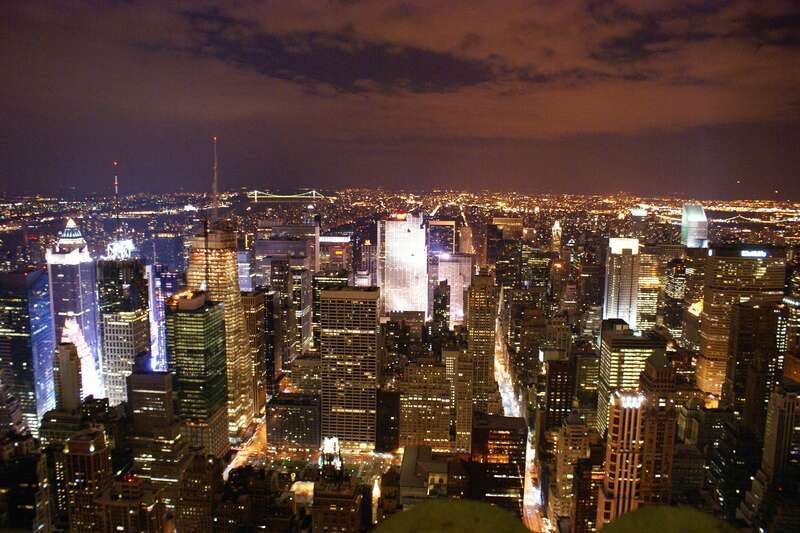 NEW YORK IN THE NIGHT FROM EMPIRE STATE BUILDING