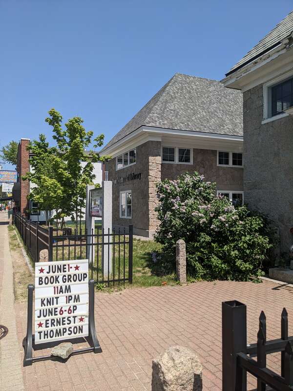 Pope Memorial Library at 2719 White Mountain Highway (U.S. Rte 302) in downtown North Conway, New Hampshire.