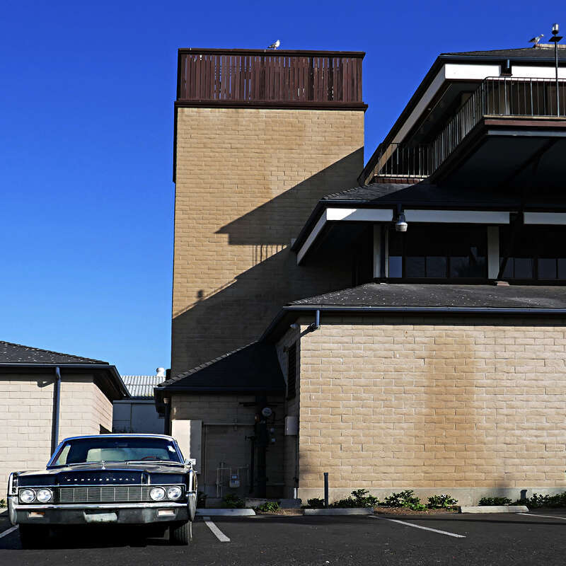 1966 Lincoln Continental
&amp;lt;a href=&quot;https://fr.wikipedia.org/wiki/Lincoln_Continental&quot; rel=&quot;noreferrer nofollow&quot;&amp;gt;fr.wikipedia.org/wiki/Lincoln_Continental&amp;lt;/a&amp;gt;
&amp;lt;a href=&quot;https://fr.wikipedia.org/wiki/Lincoln_Continental&quot; rel=&quot;noreferrer