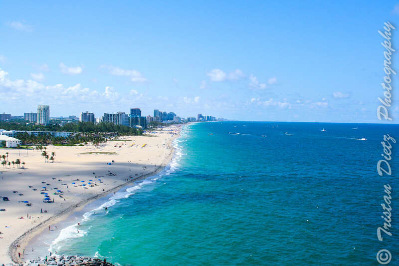 500px provided description: Departing Key West [#water ,#beach ,#sand ,#Keywest FL]

Note: scene is not Key West. Looks like Miami-Dade or Broward County, Florida.