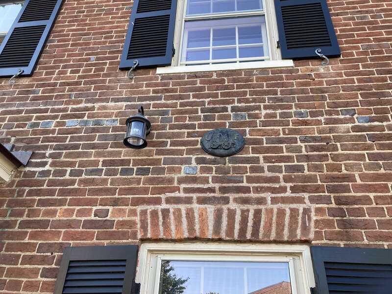 U&amp;amp;F plaque of 11 West Washington St., Middleburg, Loudoun County, VA, USA