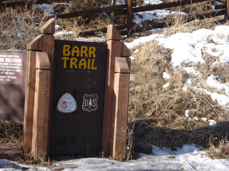Barr Trail Trailhead