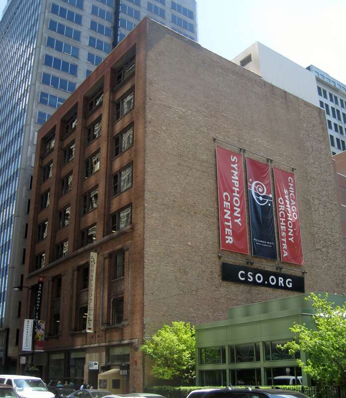 The Chapin and Gore Building in Chicago (1904). It is considered one of the finest applications of Sullivanesque style to commercial property in Chicago. It is presently home to Chicago Symphony Orchestra administration offices.




This is an image