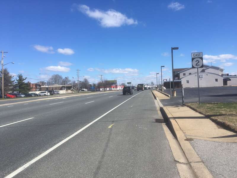 Eastbound Delaware Route 2 (Kirkwood Highway) past the intersection with Delaware Route 41/Delaware Route 62 (Newport Gap Pike) in Prices Corner, Delaware