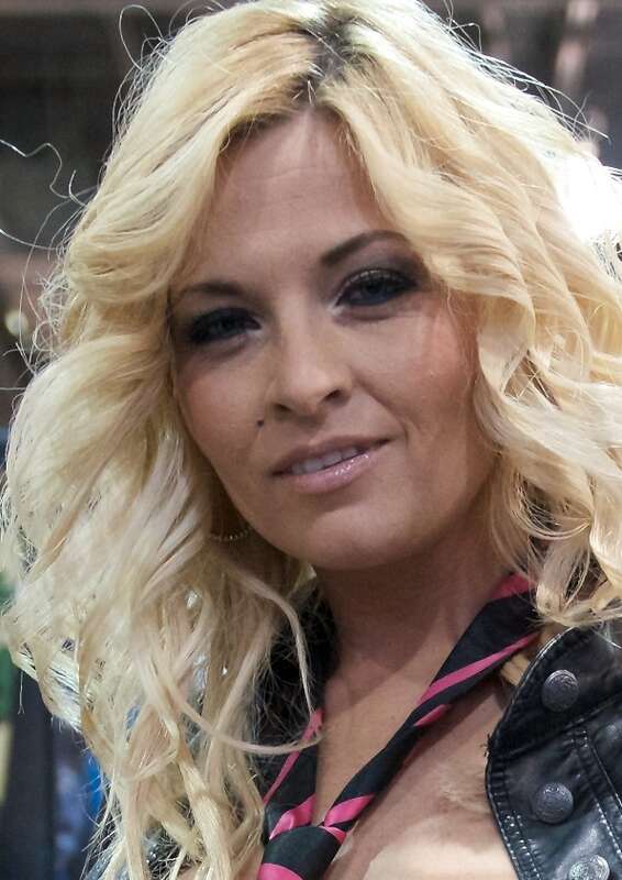 2011 AVN Adult Entertainment Expo (AEE) - Las Vegas Sands Center.