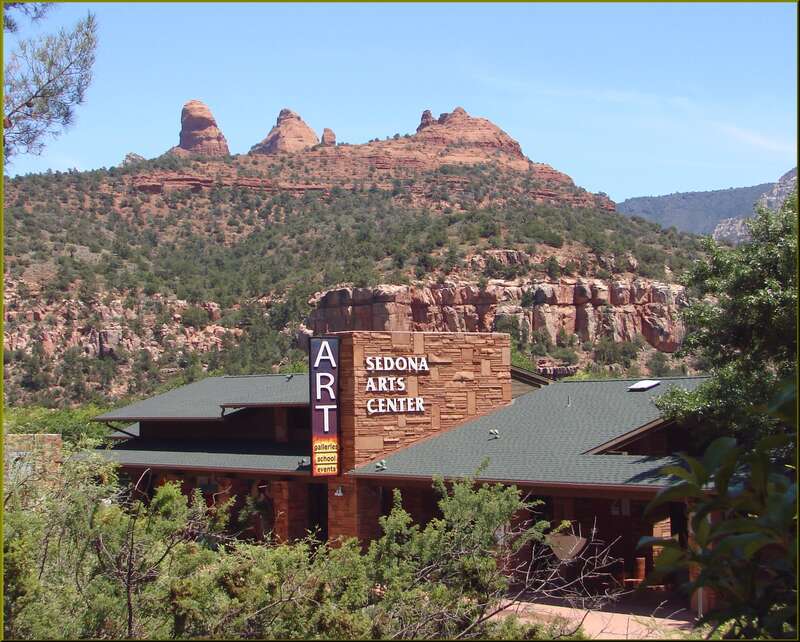 (1 in a multiple pictures set)
Two things are obvious from this picture.  The scenery around Sedona is outstanding, and they have a lot of art galleries. Nice place to visit.